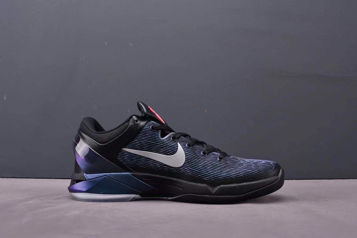 Nike Zoom Kobe 7 Low-Top Basketball Shoes