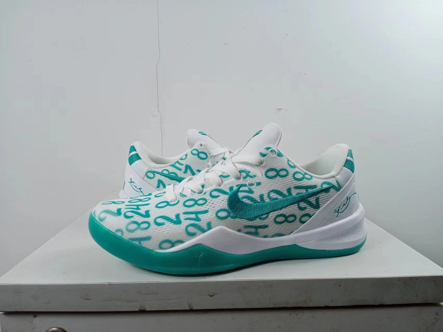 Nike Zoom Kobe 8 Basketball Shoes