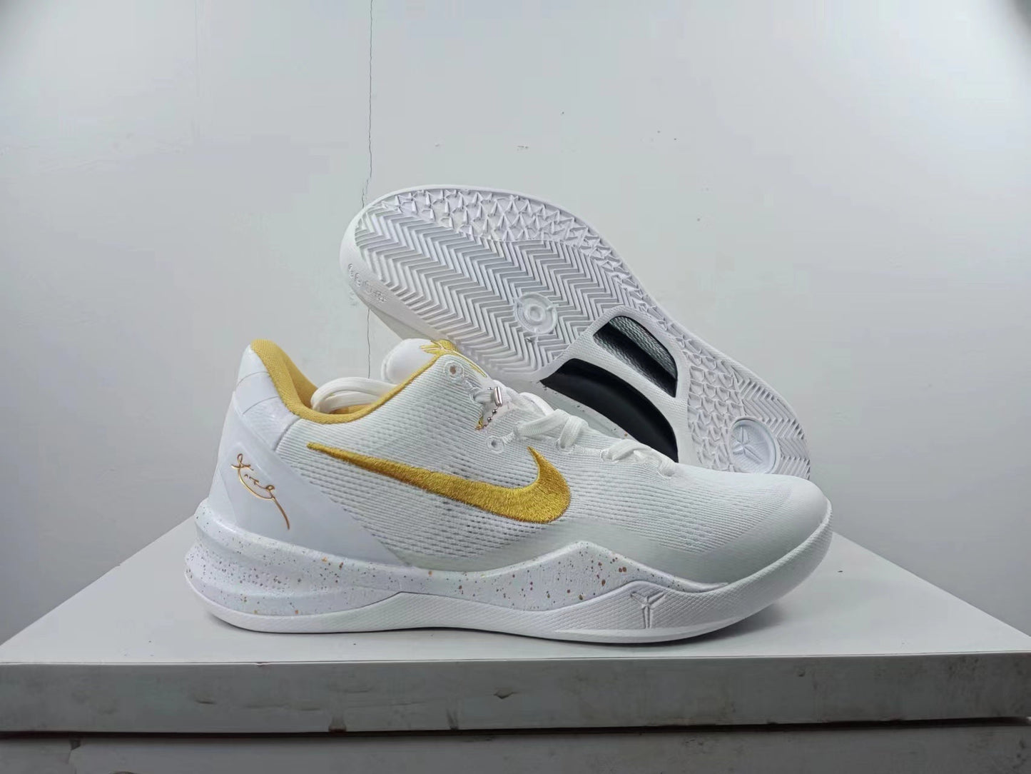 Nike Zoom Kobe 8 Basketball Shoes