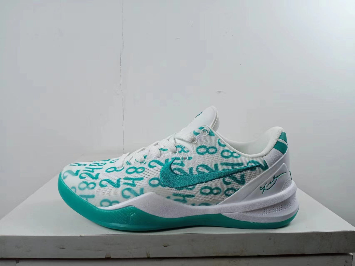 Nike Zoom Kobe 8 Basketball Shoes