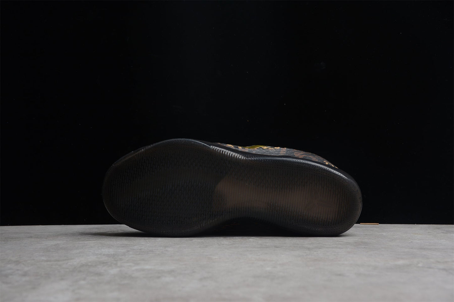 Nike Zoom Kobe 11 Low-Top Basketball Shoes