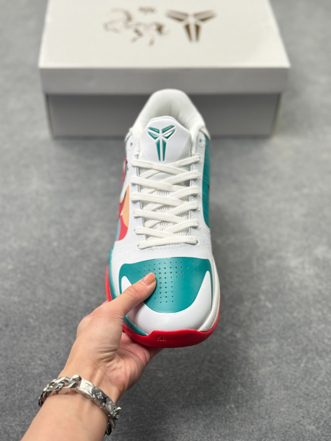 Nike Zoom Kobe 5 Basketball Shoes