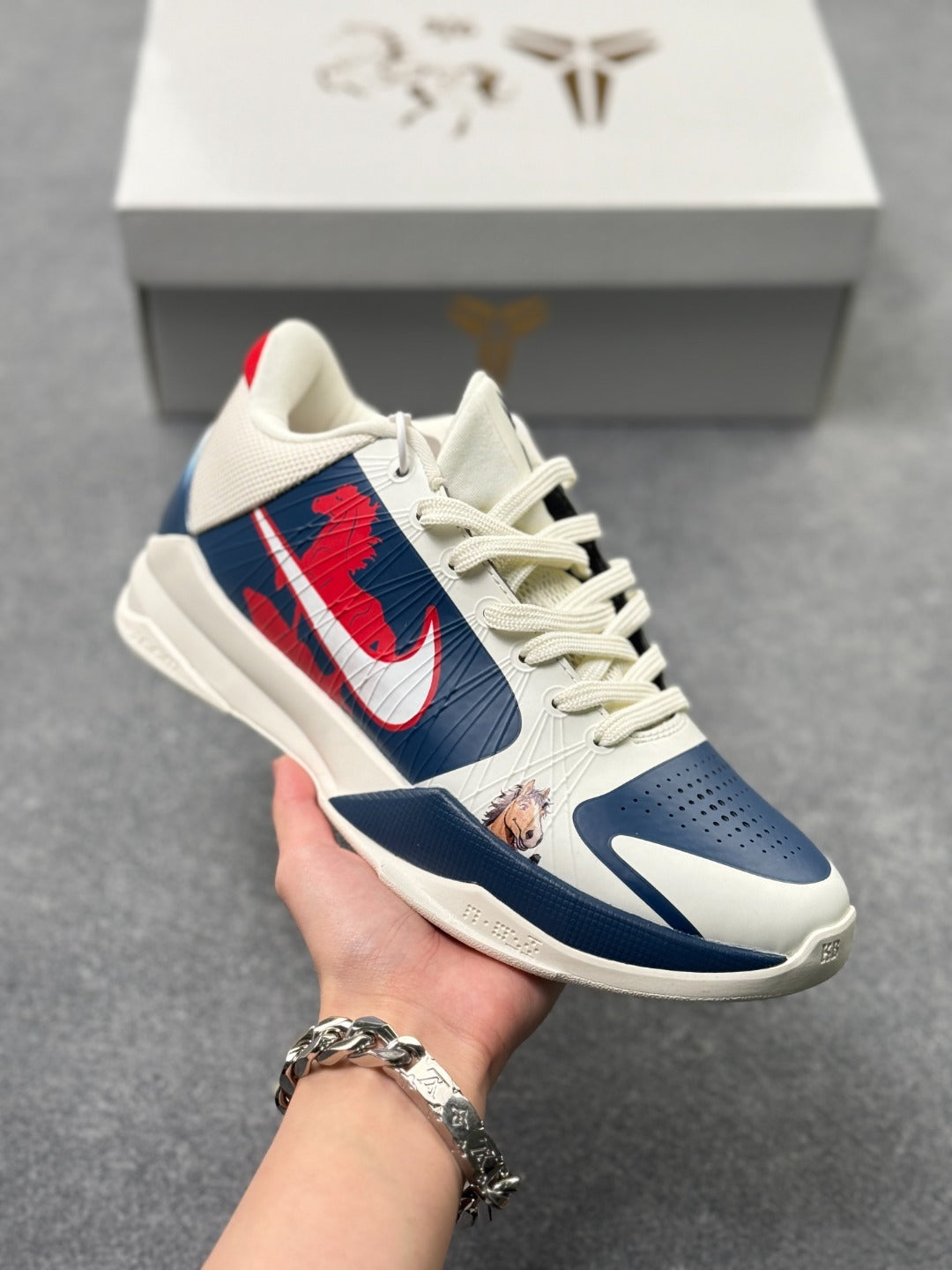 Nike Zoom Kobe 5 Basketball Shoes