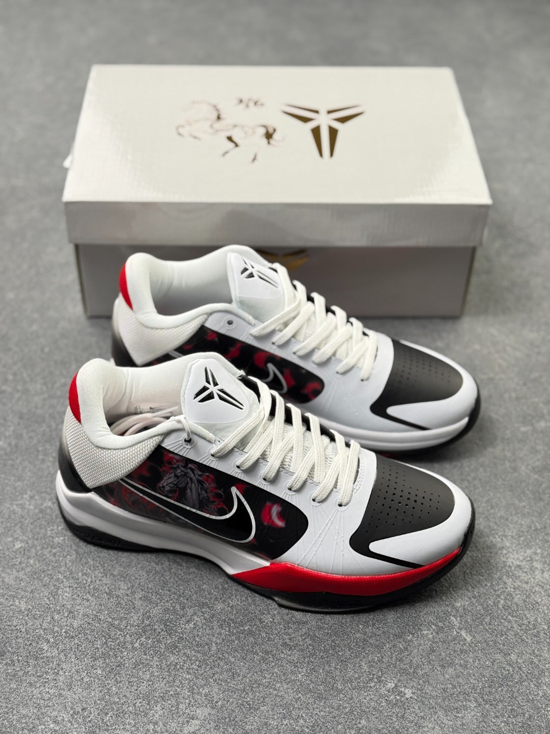Nike Zoom Kobe 5 Basketball Shoes