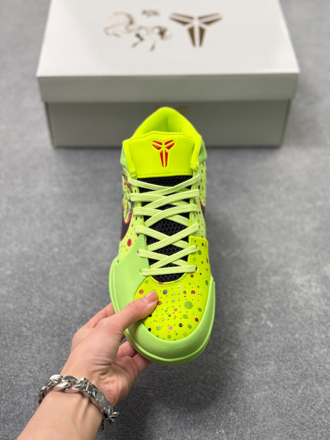 Nike Zoom Kobe 4 Basketball Shoes (Men's & Women's)